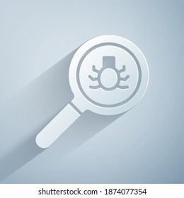 Recorte de papel Icono de búsqueda de pulgas aislado en fondo gris. Estilo de arte de papel. Vector