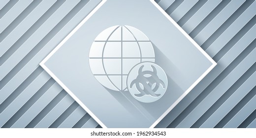 Icono de corte de papel de GMO aislado en fondo gris. Acrónimo de organismo modificado genéticamente. Modificación del alimento del adn. Estilo de arte de papel. Vector