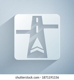 Dispositivo Gps de corte de papel con icono de mapa aislado en fondo gris. Estilo de arte de papel. Vector