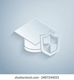 Papierschnitt Graduierungskappe mit Schildsymbol auf grauem Hintergrund. Versicherungskonzept. Sicherheit, Schutz, Konzept schützen. Papierkunststil. Vektorgrafik