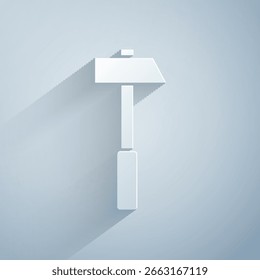 Hammer-Symbol einzeln auf grauem Hintergrund. Werkzeug zur Reparatur. Papierkunststil. Vektorgrafik
