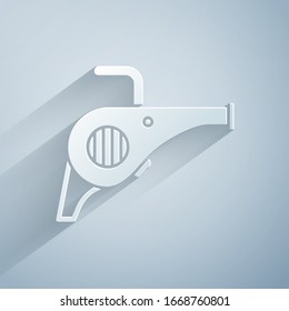 Icono de soplador de jardín de hoja cortada en papel aislado en fondo gris. Estilo de arte de papel. Ilustración vectorial