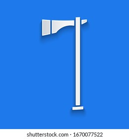 Papierschnitt Indianische Tomahawk Axt Symbol einzeln auf blauem Hintergrund. Kunststil aus Papier. Vektorillustration-Illustration