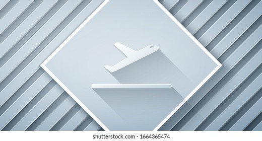 Icono de despegue de plano de corte de papel aislado en fondo gris. Símbolo de transporte del avión. Estilo de arte de papel. Ilustración vectorial