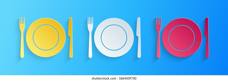 Corte de papel Placa, horquilla e icono de cuchillo aislado en fondo azul. Símbolo de cubiertos. Señal de restaurante. Estilo de arte de papel. Vector.