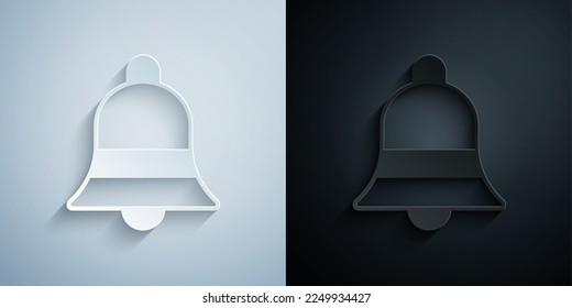 Recorte de papel Icono de timbre de sonido aislado en fondo gris y negro. Símbolo de alarma, campana de servicio, señal de timbre, símbolo de notificación. Estilo de arte de papel. Vector