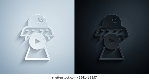 Icono de ficción de Ciencia cortada en papel aislado sobre fondo gris y negro. Películas de ciencia ficción, populares películas de fantasía futurista. Categoría de cine. Platillo volador, OVNI. Estilo de arte de papel. Vector