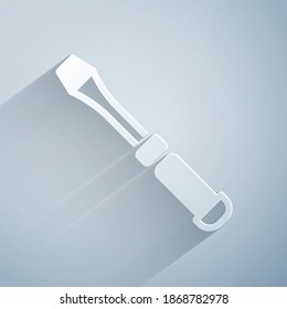Icono del destornillador de corte de papel aislado en fondo gris. Símbolo de herramienta de servicio. Estilo de arte de papel. Vector