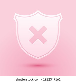 Escudo de corte de papel e icono de cruz x marca aislado en fondo rosado. Señal de desaprobación denegada. Protección, seguridad, concepto de seguridad. Estilo de arte de papel. Vector.