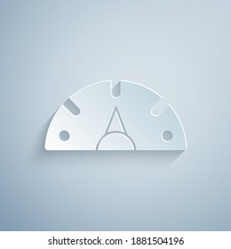 Icono del velocímetro de corte de papel aislado en fondo gris. Estilo de arte de papel. Vector.