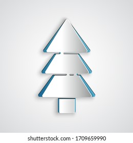 Icono de árbol de corte de papel aislado en fondo gris. Símbolo de bosque. Estilo de arte de papel. Ilustración vectorial