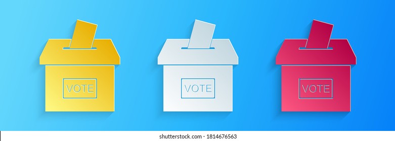 Recorte de papel Casilla de votación o urna de votación con icono de sobre aislado en fondo azul. Estilo de arte de papel. Vector.