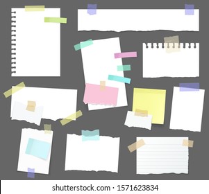 Notas de papel iconos aislados vectoriales, mensajes memo y papel con cintas adhesivas. Notas memo en papel en blanco de hojas rotas de bloc de notas, marcadores y mensajes de recordatorio