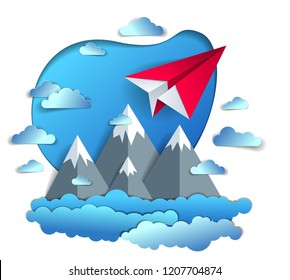 Avión de papel volando en un cielo nublado sobre paisajes pintorescos de la cordillera, avión de juguete plegado origami en hermosa naturaleza, ilustración vectorial, aerolíneas, tema de viajes aéreos.