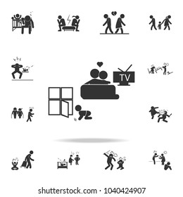 parents giving wrong upbringing icon. Detailed set of illustration bad family icons. Premium quality graphic design. One of the collection icons for websites, web design on white background
