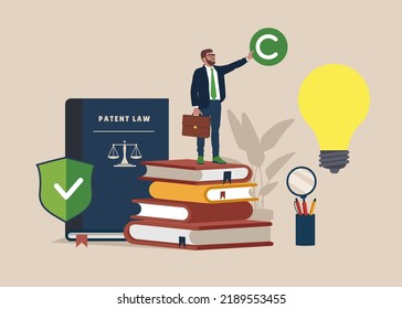 Oficina de patentes. Consulta legal. Defensa de la propiedad intelectual. Empleado con símbolo de derechos de autor. Pila de libros, bulbo de ideas y un enorme libro de leyes de patentes. 