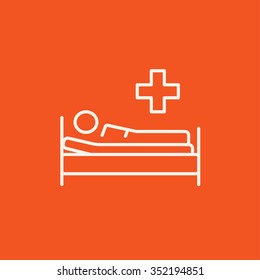 Paciente tendido en el icono de la línea de cama para web, móvil e infografía. Icono blanco vector aislado en fondo rojo.