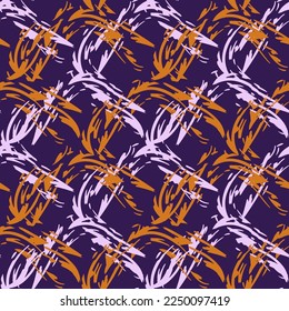 Patrón de rombos, líneas desiguales. Zigzags multicolores. Patrón vectorial sin foco sobre fondo morado.
