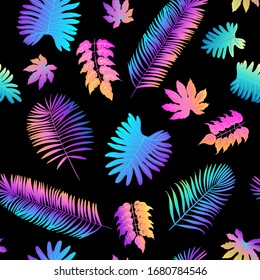 Patrón vectorial neón hojas tropicales de palma, monstera, helecho. Plantas rosas, violetas y azules sobre fondo negro.