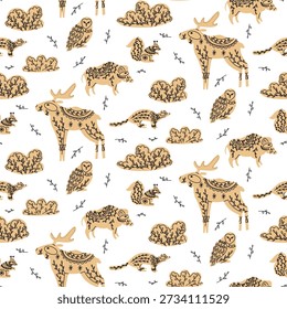 Patrón con animales de bosque amarillo con adornos naturales. Animales del bosque pintaron alces, visones, jabalíes, búhos en los arbustos, impresiones textiles, páginas para colorear, proyectos de Diseño gráfico étnico.