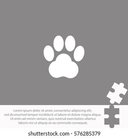 Paw  icon Vector design.