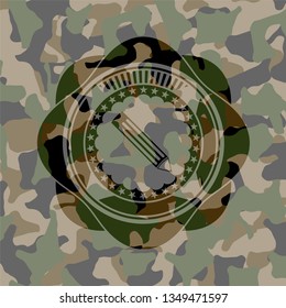 pencil icon inside camo texture