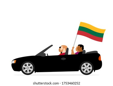 Personas en auto con bandera de lituania