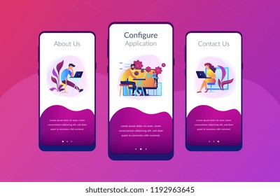 Las personas configuran la aplicación en la pantalla LCD grande con engranajes. Desarrollo de back-end del concepto de TI. Proceso de desarrollo de software. Paleta violeta. Concepto de back-end. Plantilla de interfaz de aplicación para usuario de interfaz de usuario de Mobile.