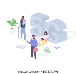 La gente interactúa con el nuevo concepto isométrico de las tecnologías 5g. Los personajes masculinos y femeninos comunican la movilidad con sus amigos en línea a alta velocidad. Un anciano con varita llama a los parientes un vector realista.