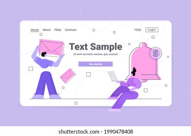 personas con sobre de carta de correo y campana de notificación concepto de comunicación en medios sociales