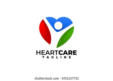 la gente símbolo dentro de una forma cardíaca. logotipo médico único para clínica, hospital o farmacéutico.