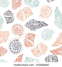 Perfect vintage vector seamless pattern with white seashells. Beautiful tropical background design. Cute fully editable illustration drawn in vector by hand. 
