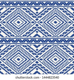 Peru ikat tribal pattern vector seamless. Traditional incan embroidery art print. Ethnic geometric border texture. Native American for boho textile, blanket, fabric and backdrop template.