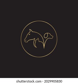 Logotipo de cuidado de mascotas con símbolos de perro, gato, caballo y mano