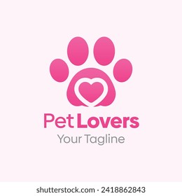 Pet Lovers Paw icon with Heart Symbol