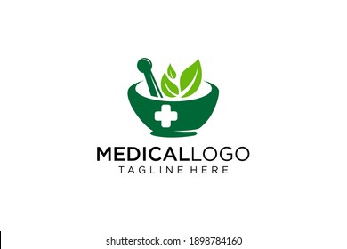 Concepto de los diseños del logotipo de farmacia sobre fondo blanco