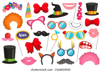 Conjunto de elementos de la cabina de fotos de la fiesta. Divertidas máscaras faciales, gafas, sombreros vintage de fiesta y disfraces de cumpleaños, bigote, orejas aisladas en fondo blanco. Ilustración del vector