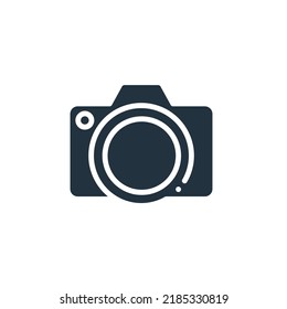 Icono de la cámara fotográfica en estilo plano moderno aislado en fondo blanco. símbolo de cámara para aplicaciones web y móviles.