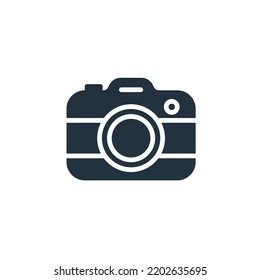 Fotokamerasymbol im trendigen, flachen Stil einzeln auf weißem Hintergrund. Kamerasymbol für Web- und mobile Apps.
