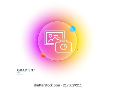 Icono de la línea de la cámara fotográfica. Botón de desenfoque degradado con gafas. Cartel fotográfico de la imagen. símbolo de marcador de posición de imagen. Diseño de vidrio transparente. Icono de la línea de la cámara fotográfica. Vector