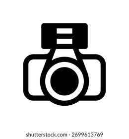 Câmera fotográfica. Ícone de vetor de traçado com contorno e detalhes preenchidos em preto.