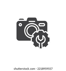 Icono del vector de reparación de cámara fotográfica. signo plano relleno para concepto móvil y diseño web. Cámara con un icono de glifo con engranaje y llave. Símbolo, ilustración del logotipo. Gráficos vectoriales