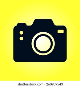 Photo camera simbol. DSLR camera sign icon. Digital camera. Flat design style. 