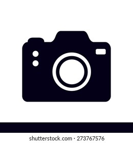 Photo camera simbol. DSLR camera sign icon. Digital camera. Flat design style. 