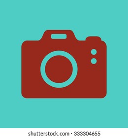 Photo camera simbol. DSLR camera sign icon. Digital camera. Flat design style. 