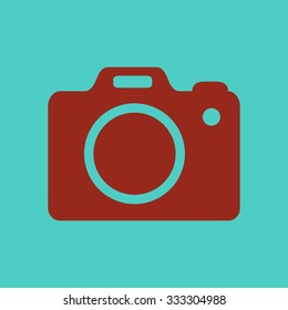 Photo camera simbol. DSLR camera sign icon. Digital camera. Flat design style. 