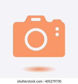 Photo camera simbol. DSLR camera sign icon. Digital camera. Flat design style. 