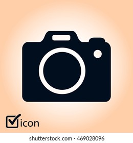 Photo camera simbol. DSLR camera sign icon. Digital camera. Flat design style. 