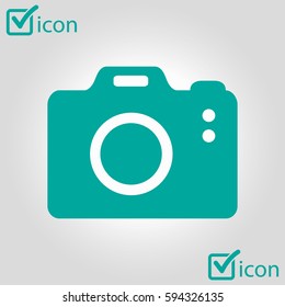 Photo camera symbol. DSLR camera sign icon. Digital camera. Flat design style. 