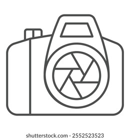 Ícone de linha fina da câmera fotográfica, conceito de fotógrafo profissional. Gráficos vetoriais. Sinal de fotocâmera no fundo branco, ícone de estilo de contorno para design móvel ou web